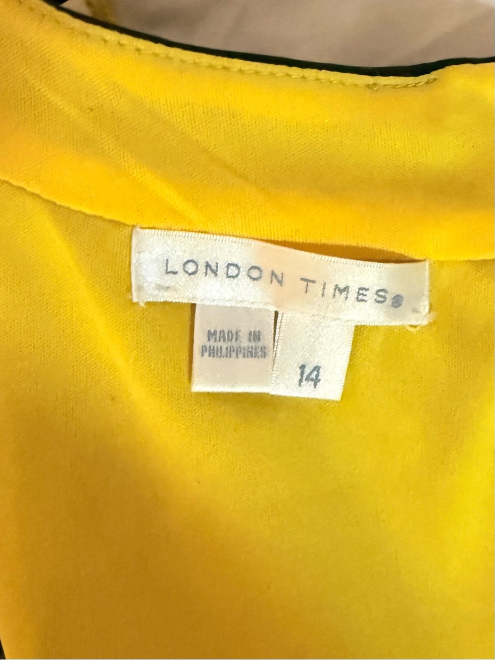 London Times Black & White Geometric Sleeveless Dress with Yellow Accents (GG33) - Picture 8 of 16